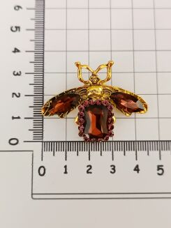 Burgundowa pszczoła - 3