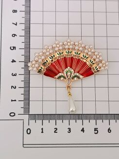 Piękna broszka wachlarz w kolorze czerwonym - 2