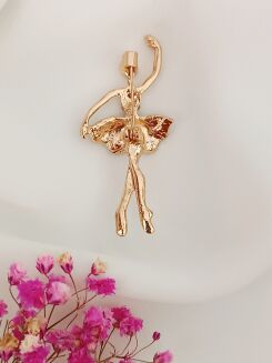 Baletnica z cyrkoniami - 3