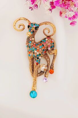 Koziołek z kolorowymi cyrkoniami