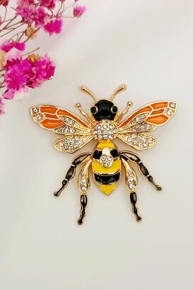 Piękna broszka pszczoła