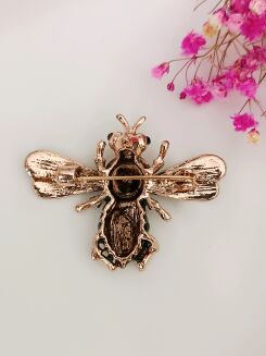 Pszczoła z charakterem - 3