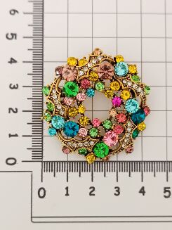 Kolorowa broszka w kształcie wianka - 2