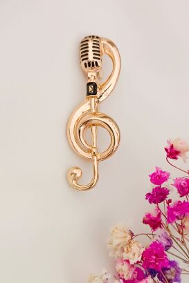 Klucz wiolinowy w połączeniu z mikrofonem