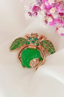 Zielona pszczoła z cyrkoniami