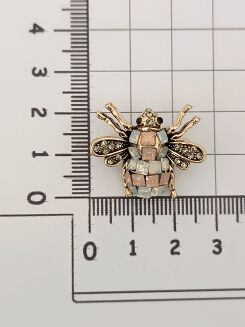 Malutka pastelowa pszczoła - 2