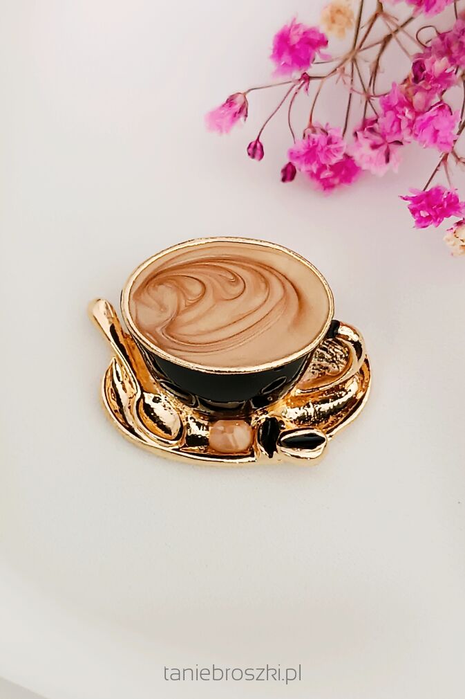 Czarna filiżanka kawy